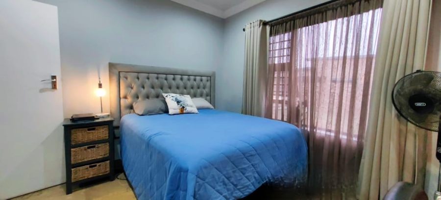 3 Bedroom Property for Sale in Van Der Hoff Park North West